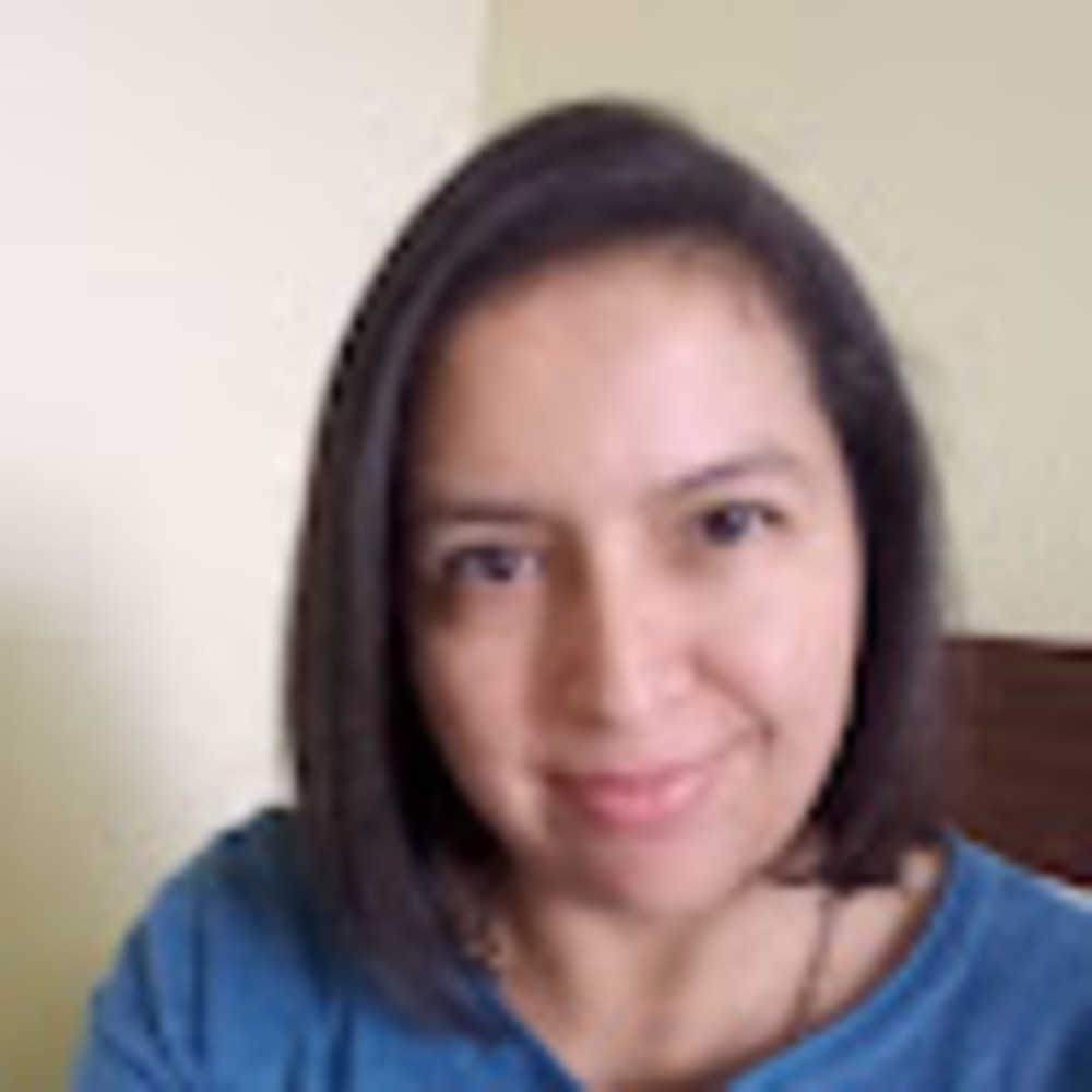 Meet your Posher, Claudia